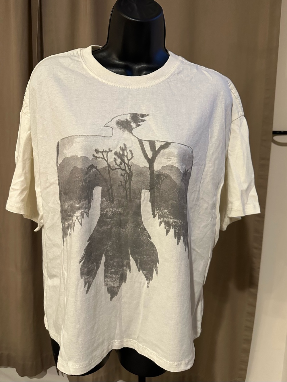 mine White Short-Sleeve T-Shirt with Grey Eagle Silhouette